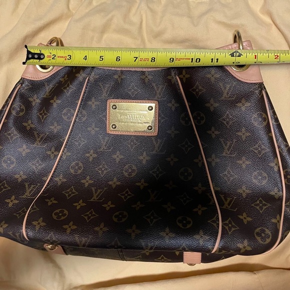 Louis Vuitton - Picture 15 of 15